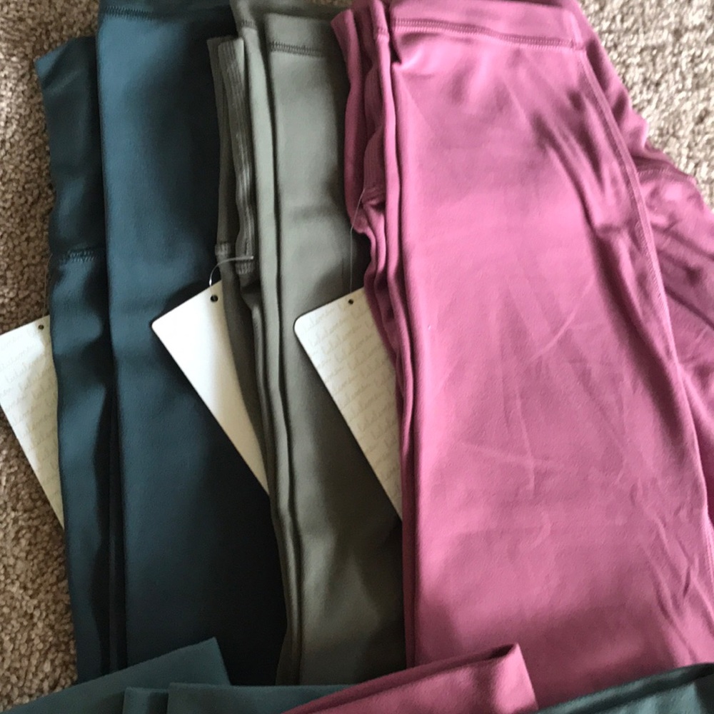 Lululemon aligns size 6
